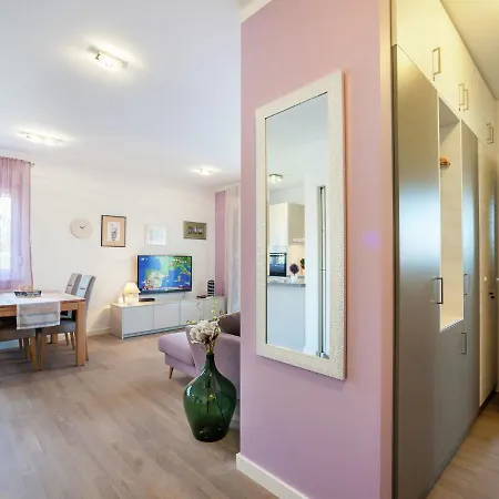 Modern With Free Wi Fi * Zadar